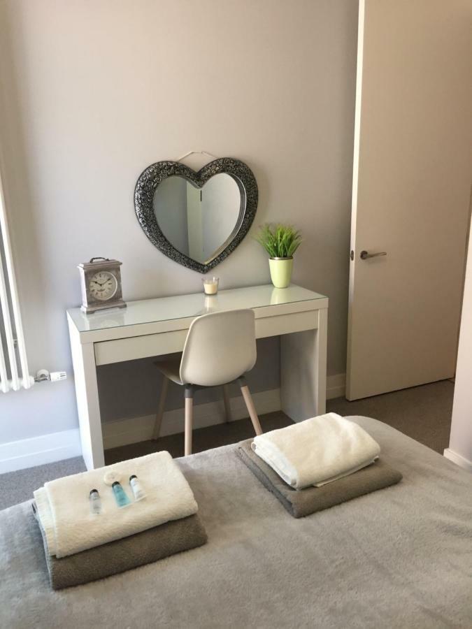 Highcross Deluxe Apartment Лестер Экстерьер фото